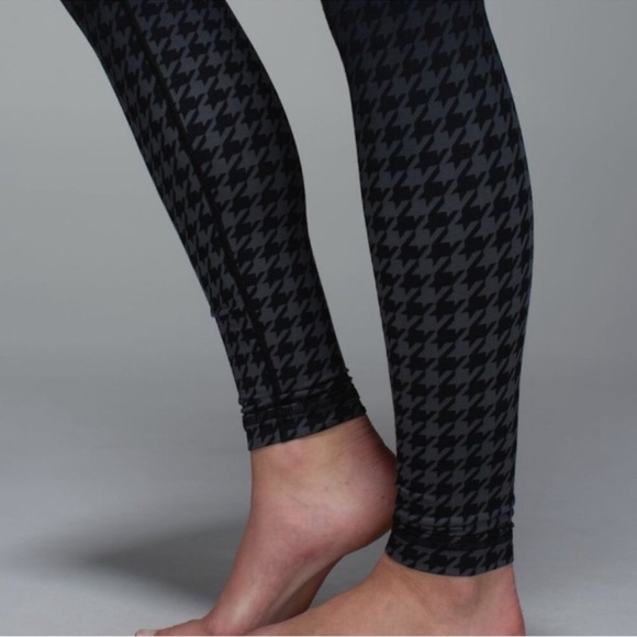 Lululemon Wunder Under Pant Full-On Luon Womens 8 
Giant Houndstooth Dip Dye - Picture 2 of 14